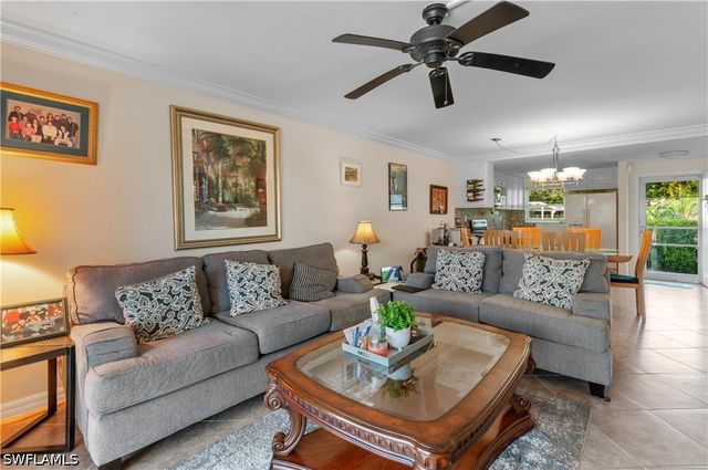 49 High Point CIR S 102, Naples, FL 34103