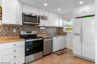 49 High Point CIR S 102, Naples, FL 34103