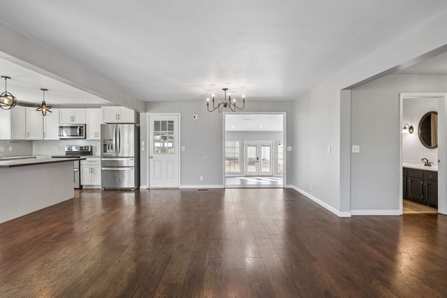 104 Juniper Dr, Murfreesboro, TN 37129