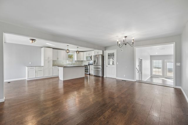 104 Juniper Dr, Murfreesboro, TN 37129