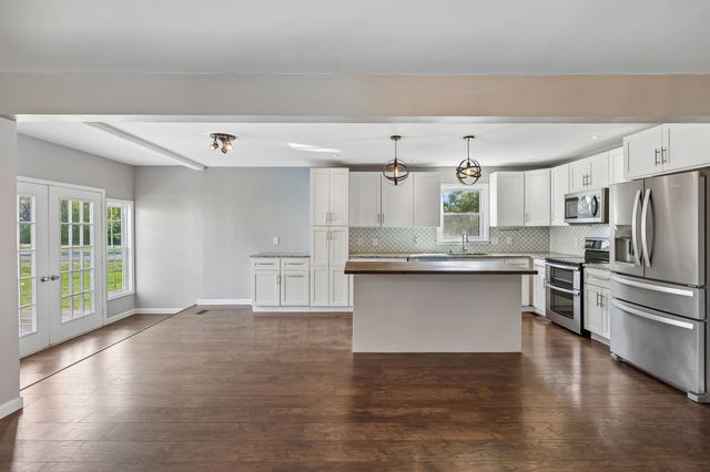 104 Juniper Dr, Murfreesboro, TN 37129