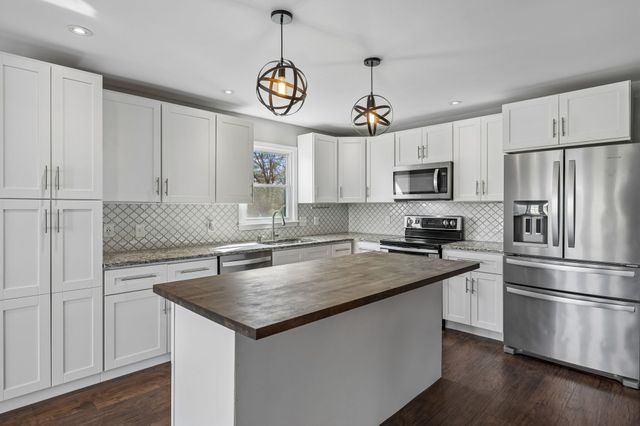 104 Juniper Dr, Murfreesboro, TN 37129