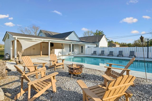 104 Juniper Dr, Murfreesboro, TN 37129