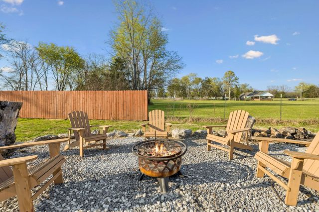 104 Juniper Dr, Murfreesboro, TN 37129