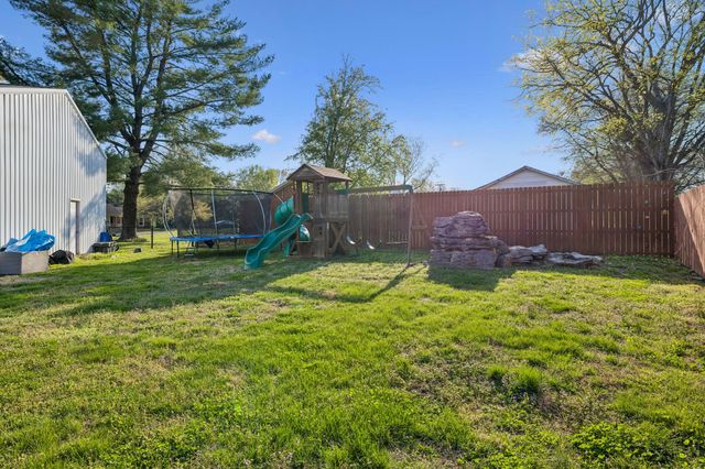 104 Juniper Dr, Murfreesboro, TN 37129