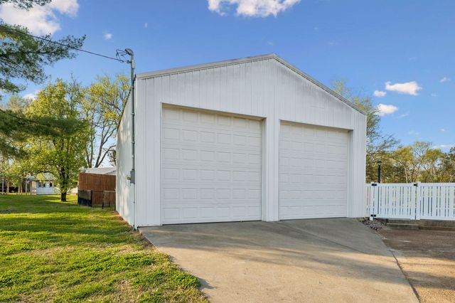 104 Juniper Dr, Murfreesboro, TN 37129