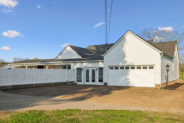 104 Juniper Dr, Murfreesboro, TN 37129