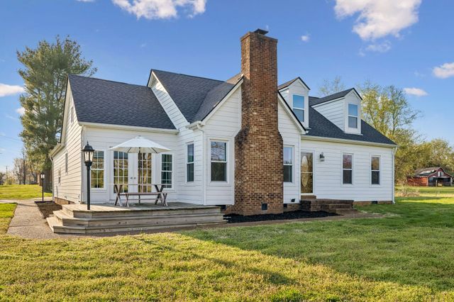 104 Juniper Dr, Murfreesboro, TN 37129