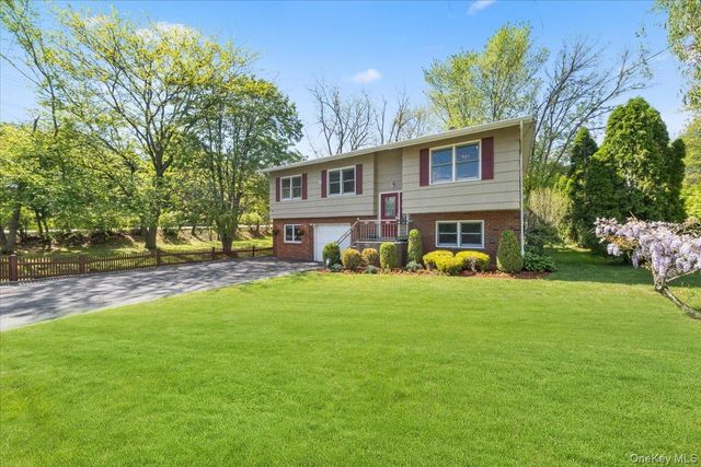 2 Carrigan Avenue, White Plains, NY 10605