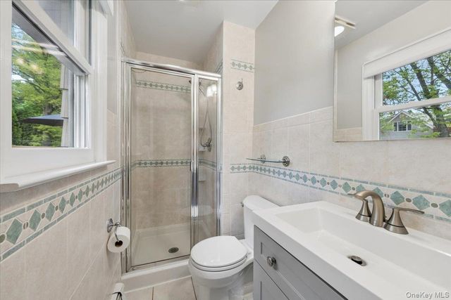 2 Carrigan Avenue, White Plains, NY 10605