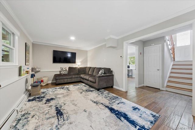 2 Carrigan Avenue, White Plains, NY 10605