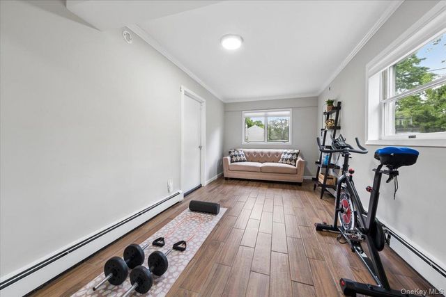 2 Carrigan Avenue, White Plains, NY 10605