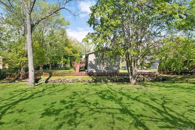 2 Carrigan Avenue, White Plains, NY 10605