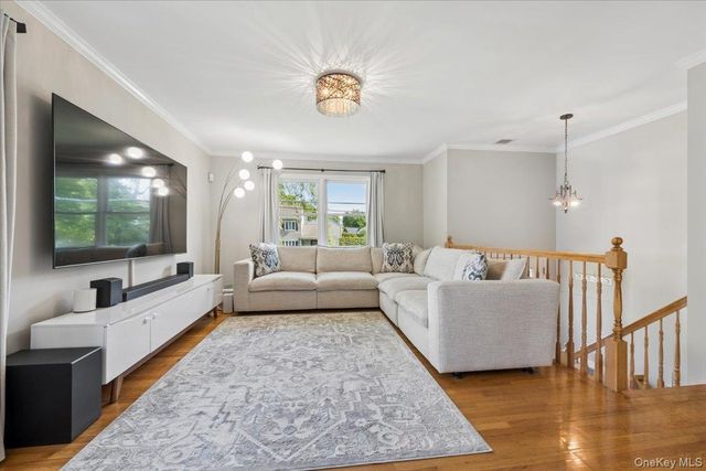 2 Carrigan Avenue, White Plains, NY 10605