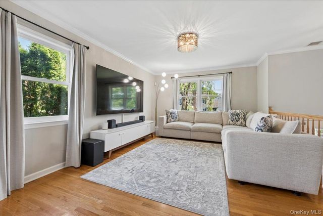 2 Carrigan Avenue, White Plains, NY 10605