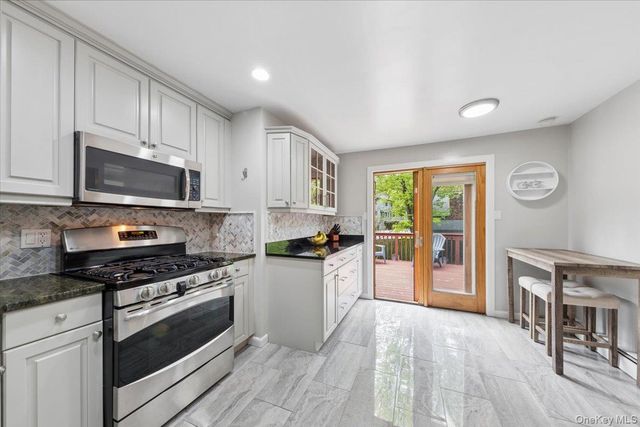 2 Carrigan Avenue, White Plains, NY 10605