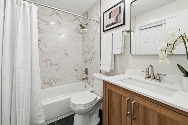 1015 E Yager LN 187, Austin, TX 78753