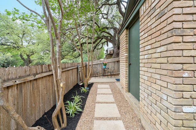 1015 E Yager LN 187, Austin, TX 78753