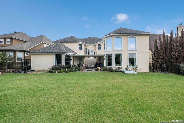 18211 Branson, San Antonio, TX 78255