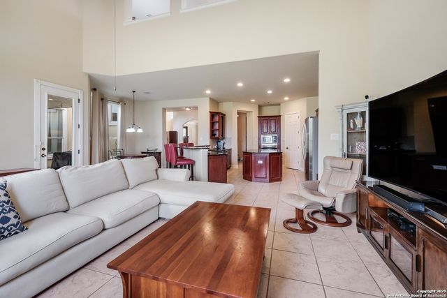 18211 Branson, San Antonio, TX 78255