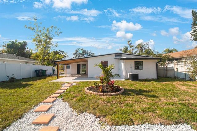 6318 S RENELLIE COURT, Tampa, FL 33616