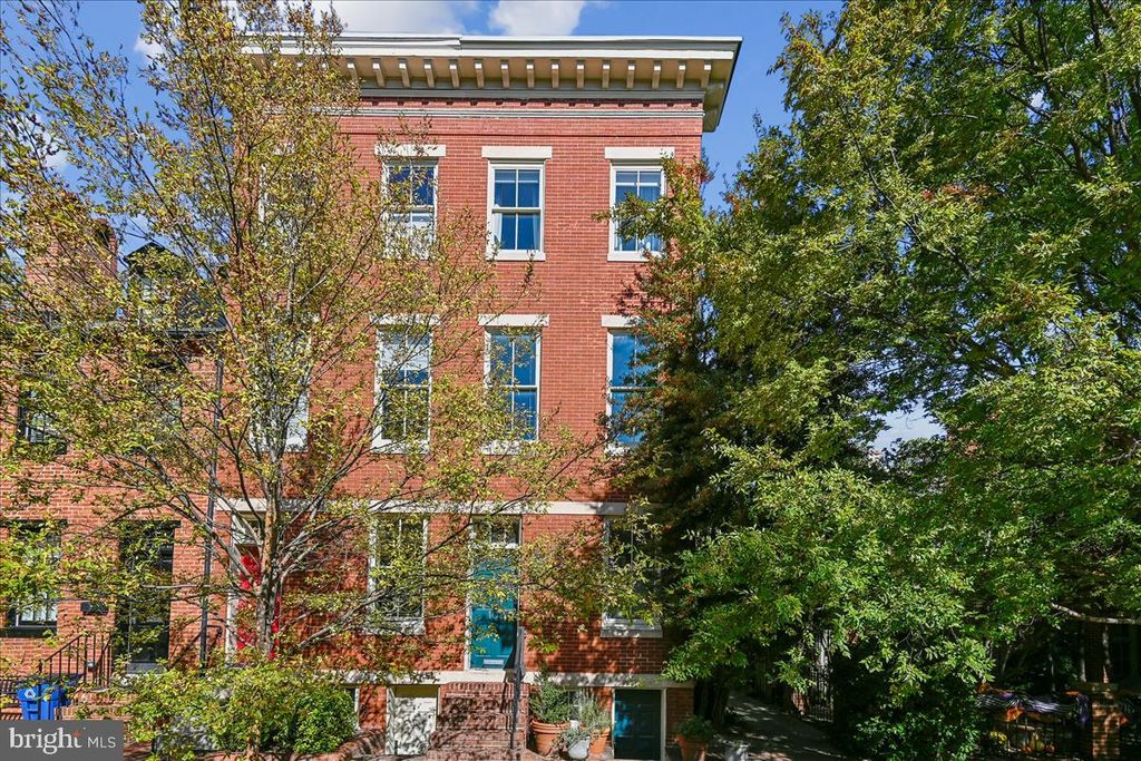 102 W LEE ST W, Baltimore, MD 21201