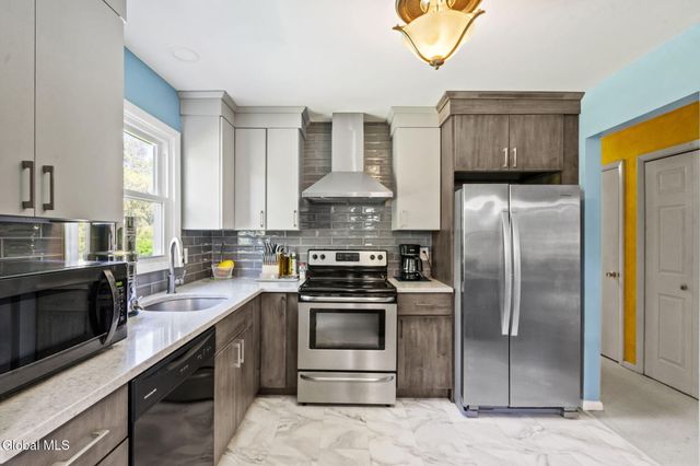 2400 Troy Schenectady Road, Niskayuna, NY 12309