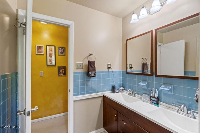 2400 Troy Schenectady Road, Niskayuna, NY 12309