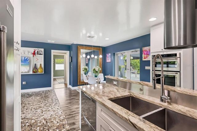 2154 BOUGAINVILLEA STREET, Sarasota, FL 34239