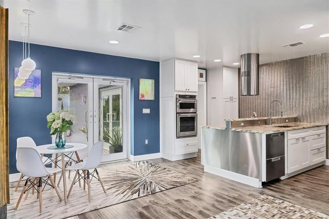 2154 BOUGAINVILLEA STREET, Sarasota, FL 34239