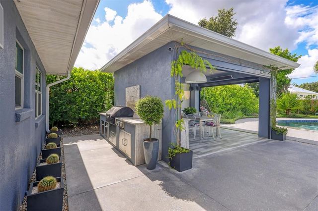 2154 BOUGAINVILLEA STREET, Sarasota, FL 34239