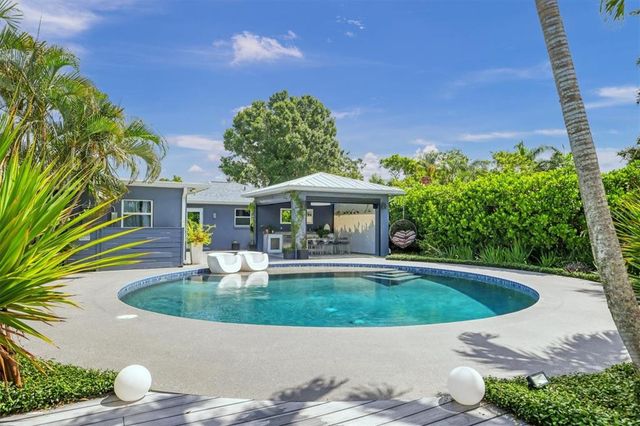 2154 BOUGAINVILLEA STREET, Sarasota, FL 34239