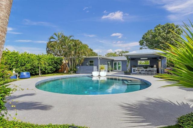2154 BOUGAINVILLEA STREET, Sarasota, FL 34239