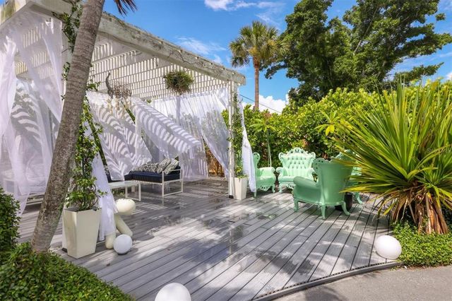 2154 BOUGAINVILLEA STREET, Sarasota, FL 34239