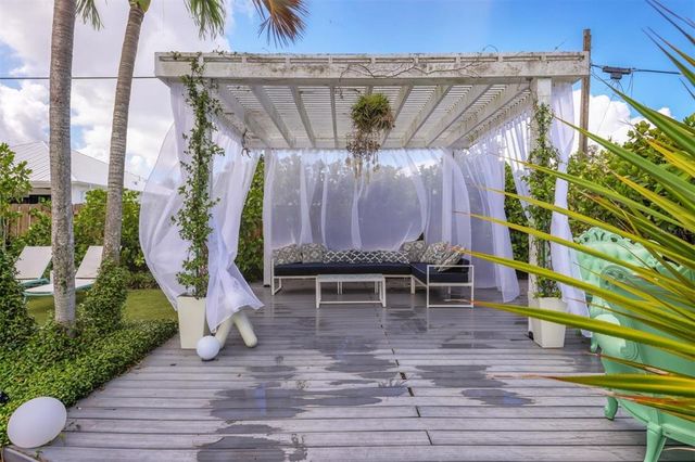 2154 BOUGAINVILLEA STREET, Sarasota, FL 34239