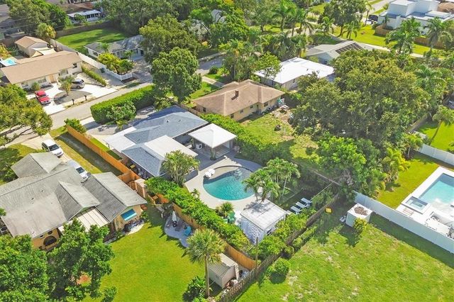 2154 BOUGAINVILLEA STREET, Sarasota, FL 34239