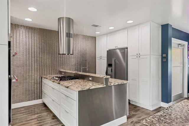 2154 BOUGAINVILLEA STREET, Sarasota, FL 34239