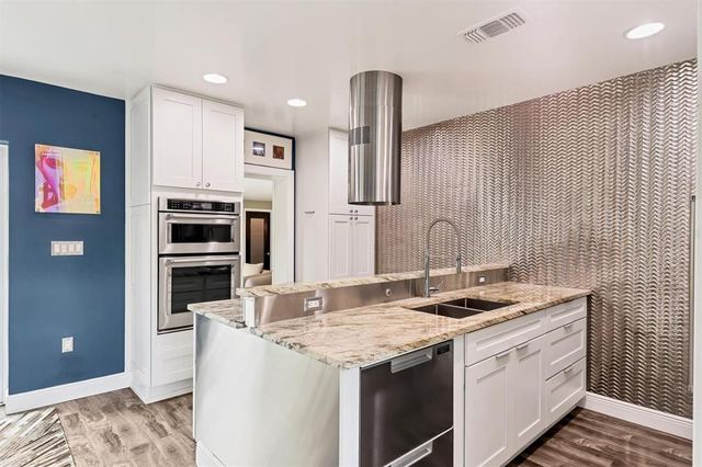 2154 BOUGAINVILLEA STREET, Sarasota, FL 34239