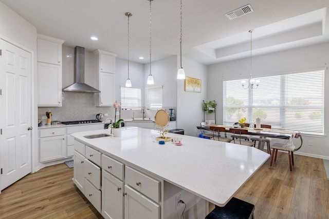 1913 Equine RD, Leander, TX 78641