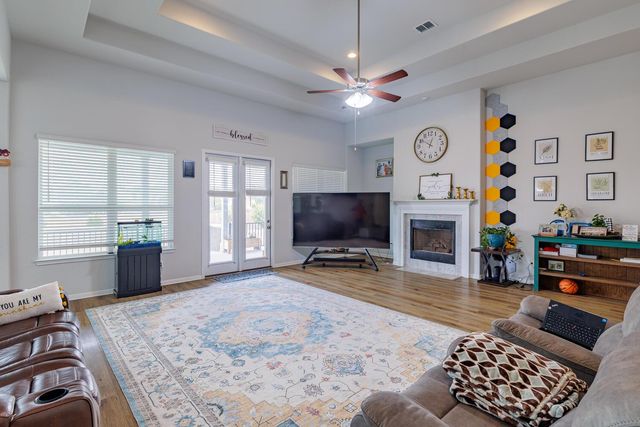 1913 Equine RD, Leander, TX 78641