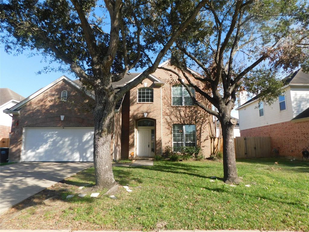 2511 Sunlight Lane, Pearland, TX 77584