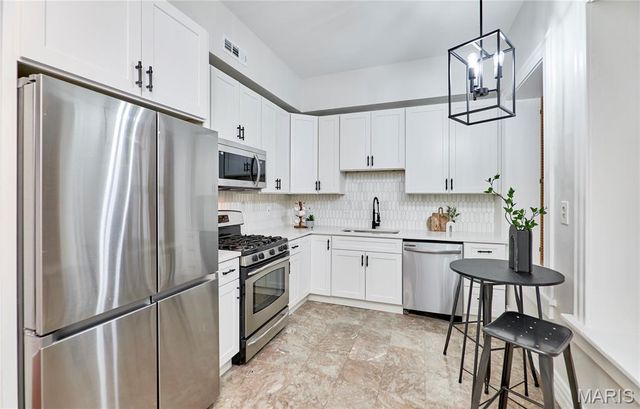 20 N Kingshighway Boulevard 1AS, St Louis, MO 63108