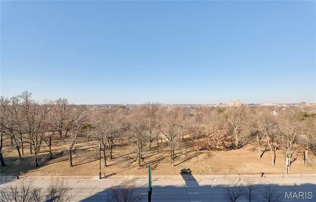 20 N Kingshighway Boulevard 1AS, St Louis, MO 63108