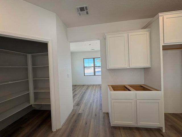 2026 De Kooning Avenue SE, Albuquerque, NM 87106