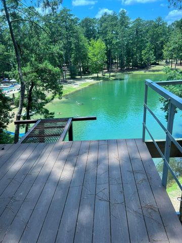 77 Raccoon Ramble, Cleveland, TX 77327