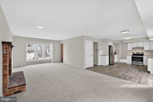 151 EATON DR, Wayne, PA 19087