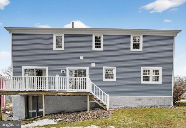 151 EATON DR, Wayne, PA 19087