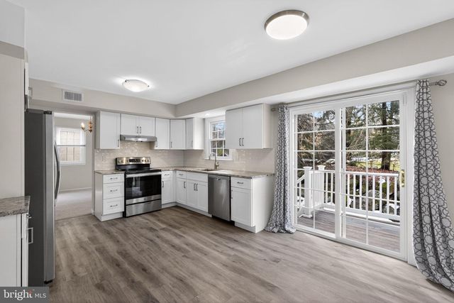 151 EATON DR, Wayne, PA 19087