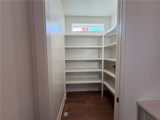 8203 NW 89th Terrace, Kansas City, MO 64153