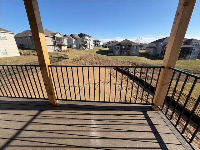 8203 NW 89th Terrace, Kansas City, MO 64153